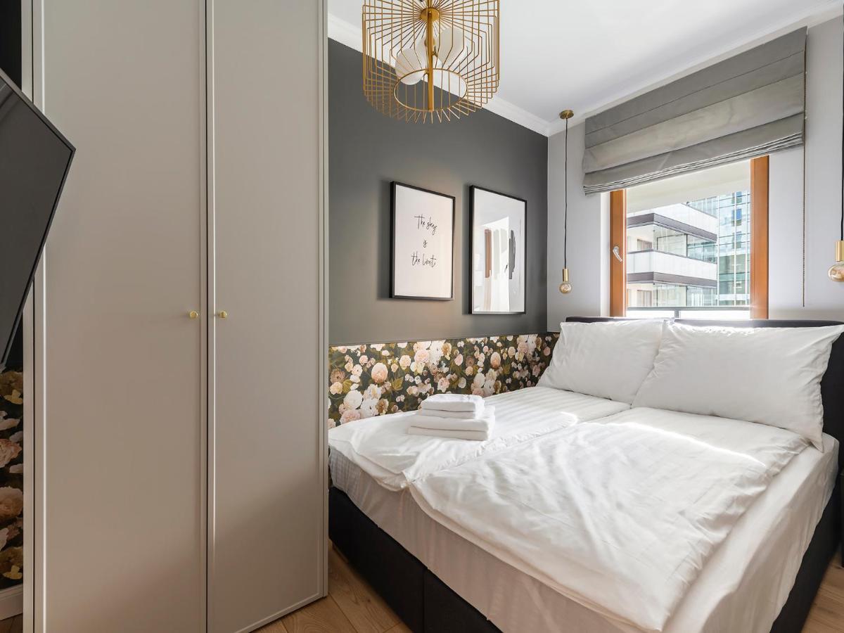 Yoursecondflat Grzybowska Metropoint Warschau Buitenkant foto